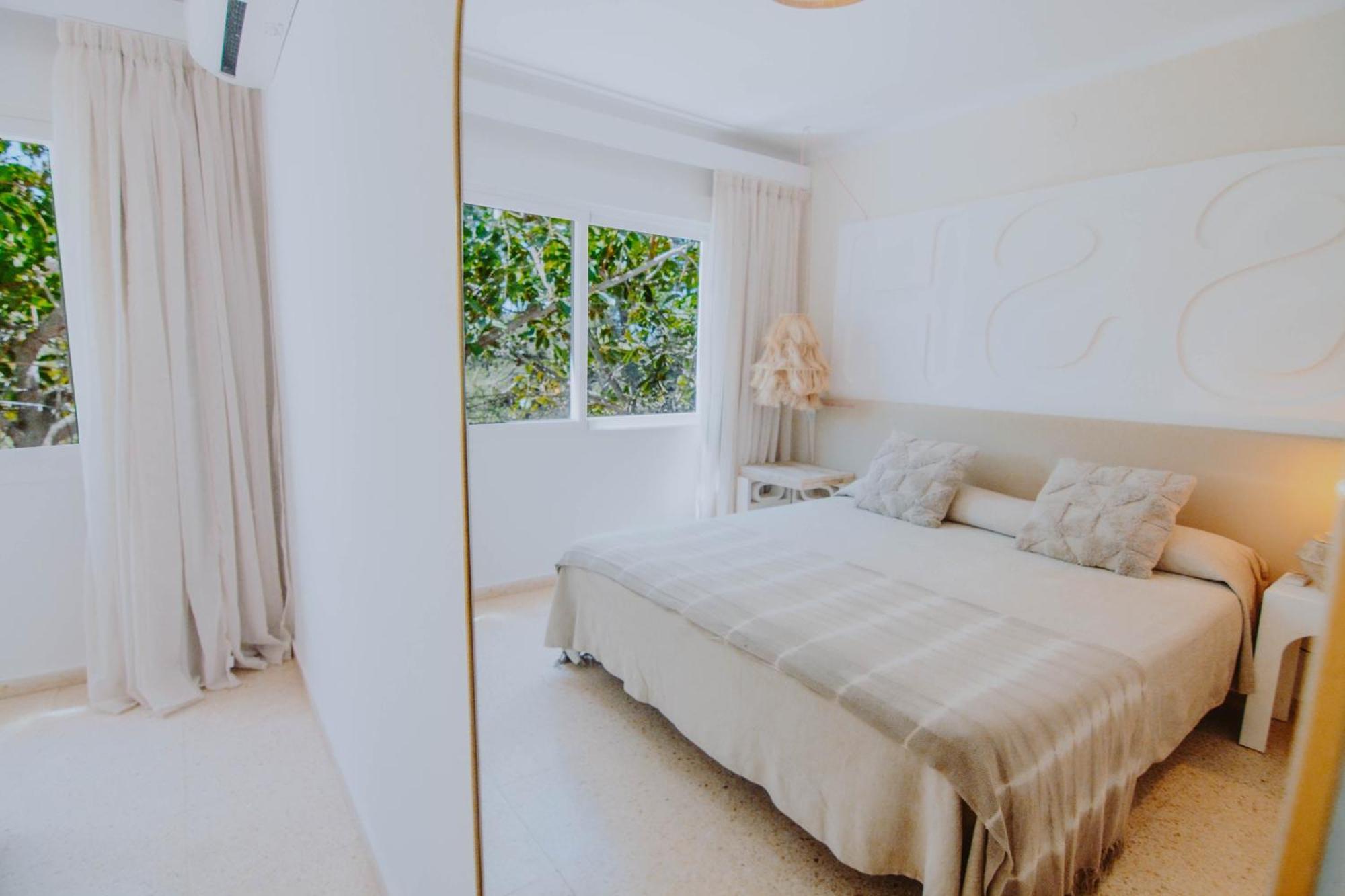 Aparthotel Secret Oasis Ibiza-Only Adults San Antonio Abad Exterior foto