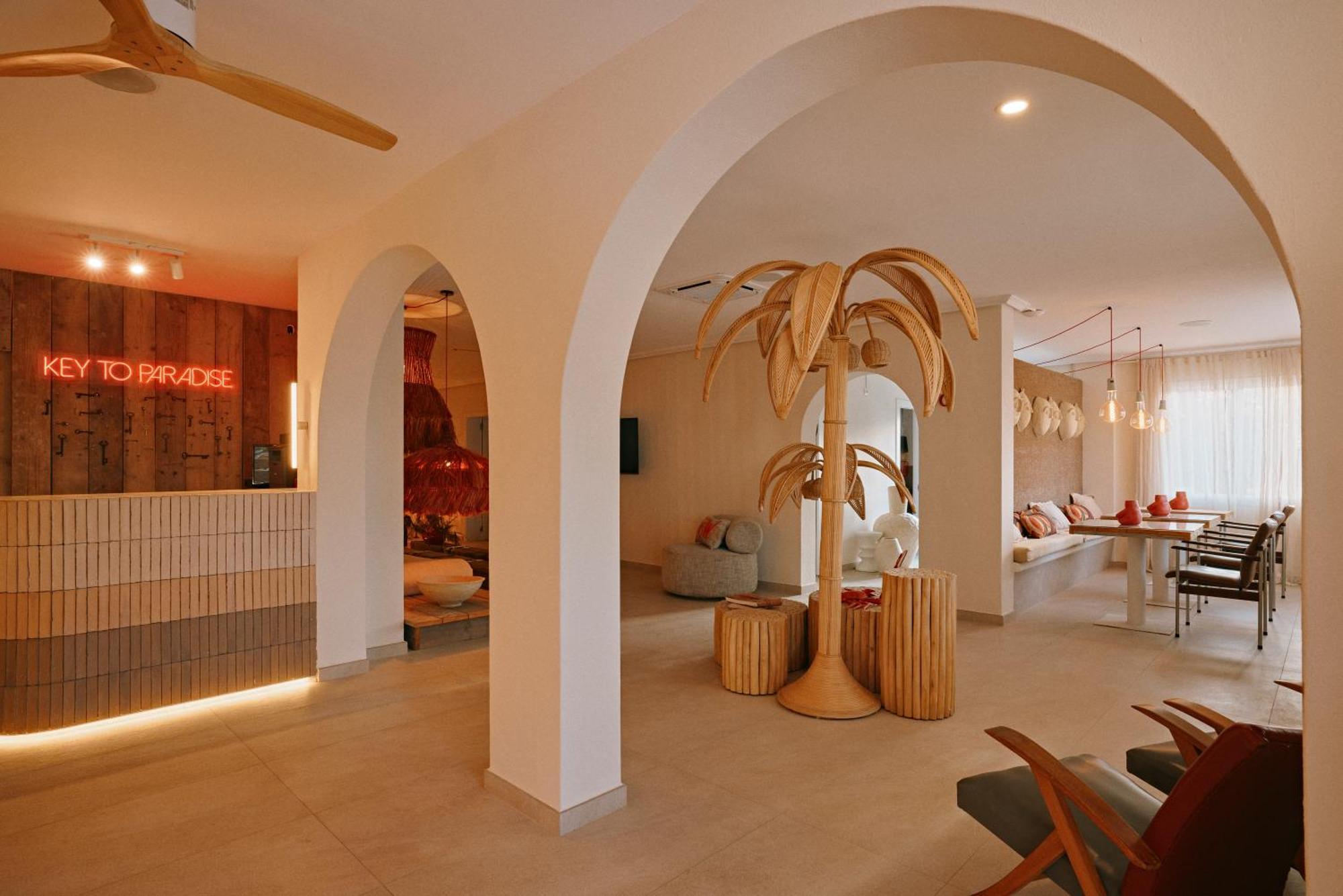 Aparthotel Secret Oasis Ibiza-Only Adults San Antonio Abad Exterior foto