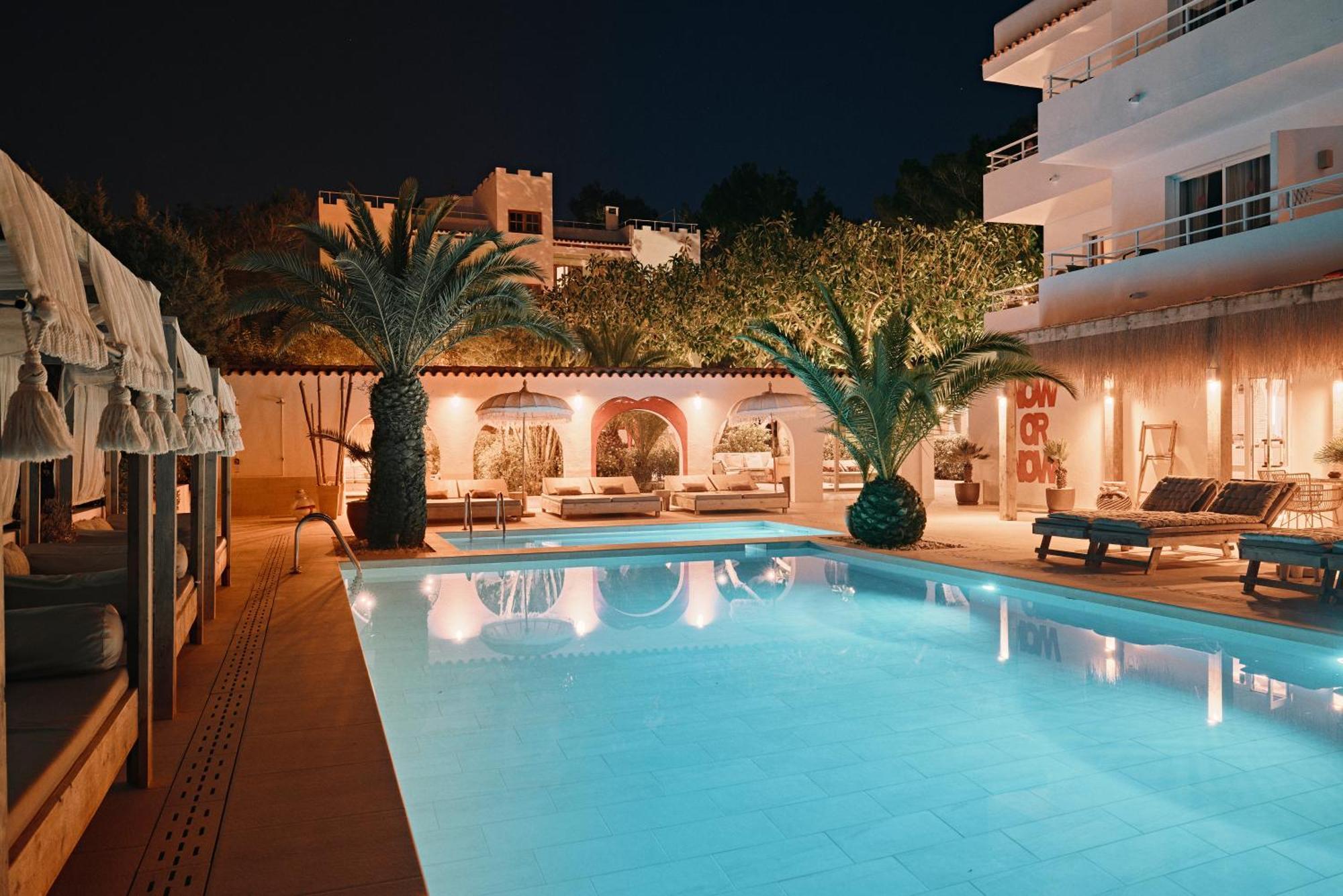 Aparthotel Secret Oasis Ibiza-Only Adults San Antonio Abad Exterior foto