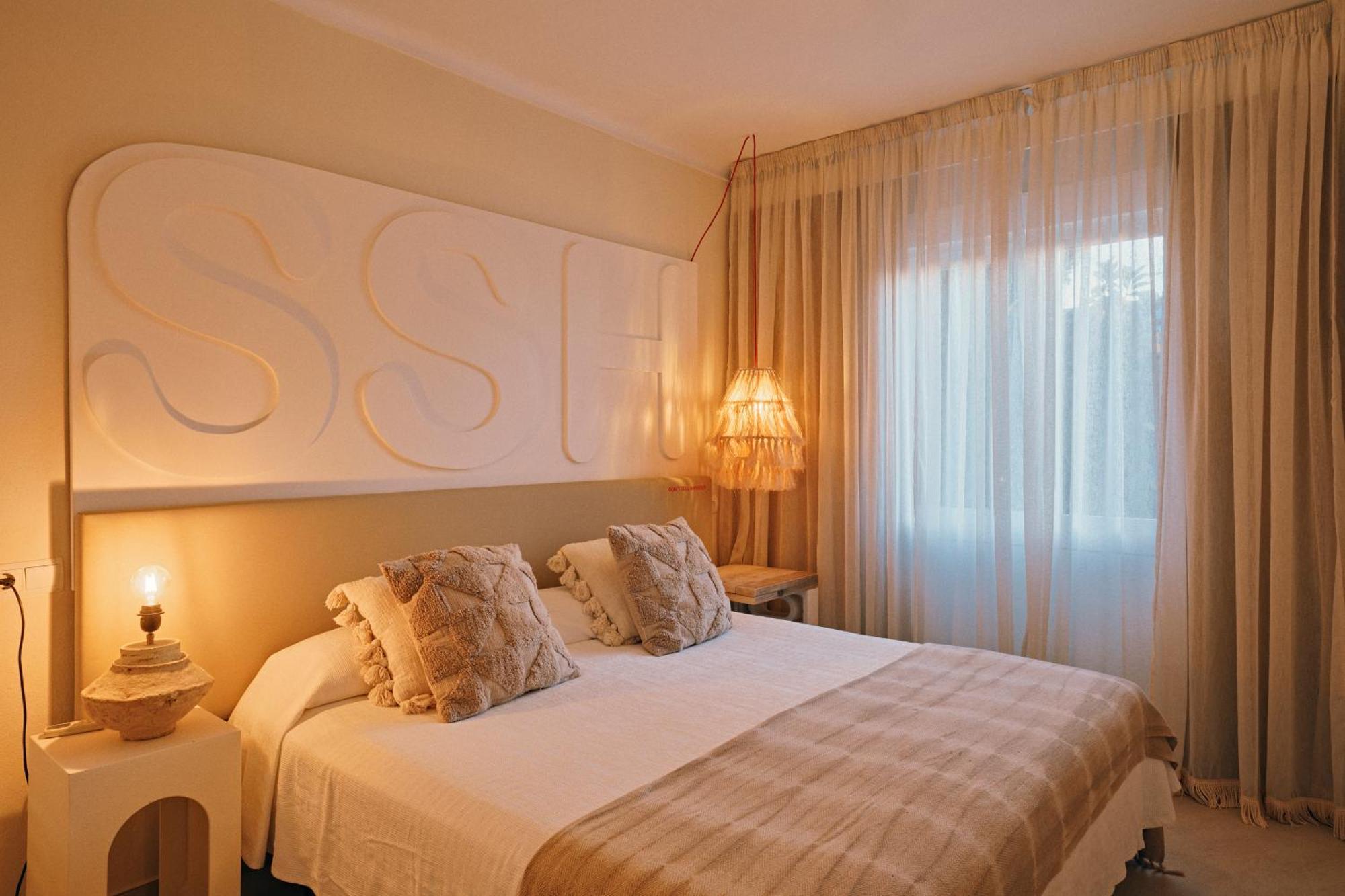 Aparthotel Secret Oasis Ibiza-Only Adults San Antonio Abad Exterior foto