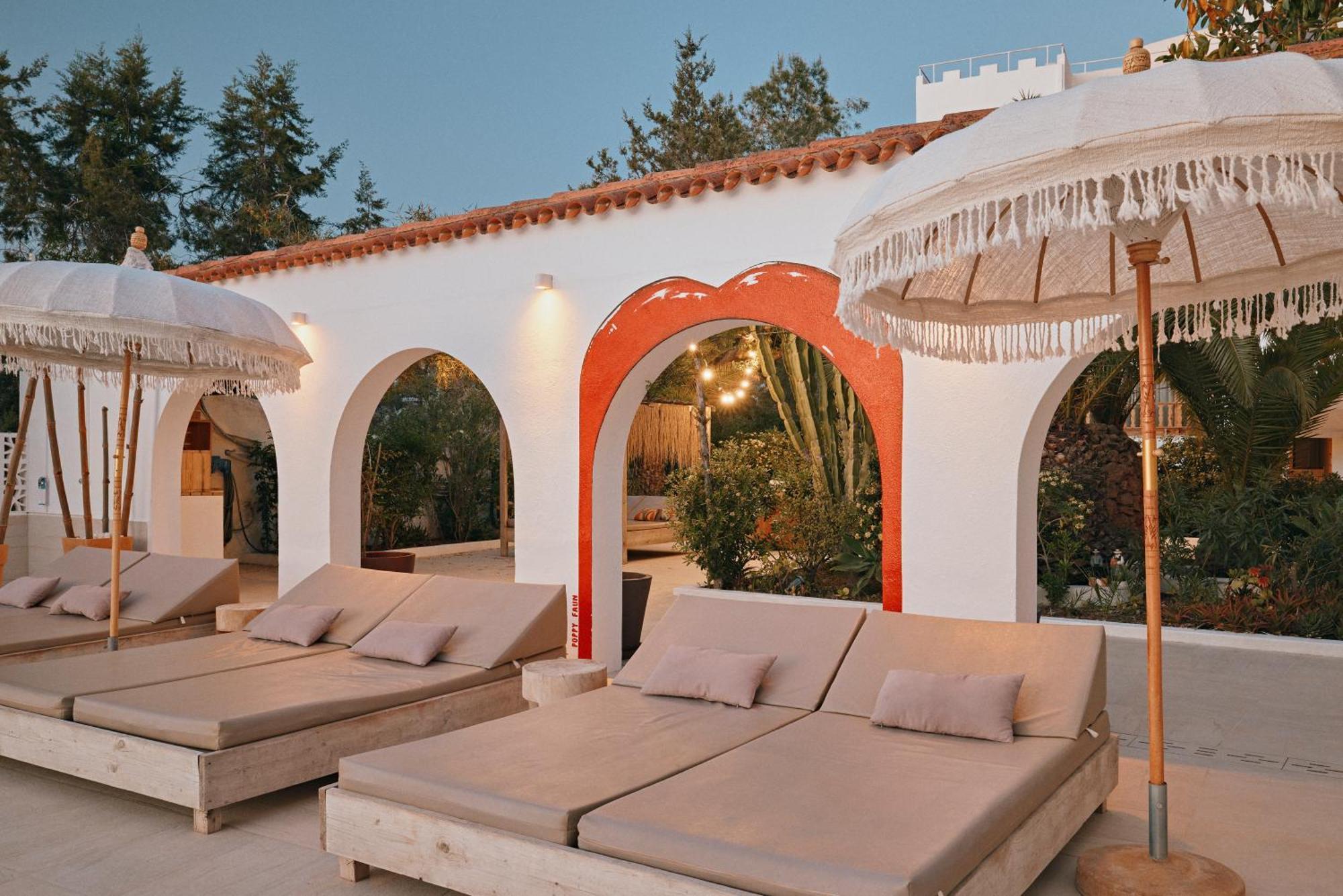 Aparthotel Secret Oasis Ibiza-Only Adults San Antonio Abad Exterior foto